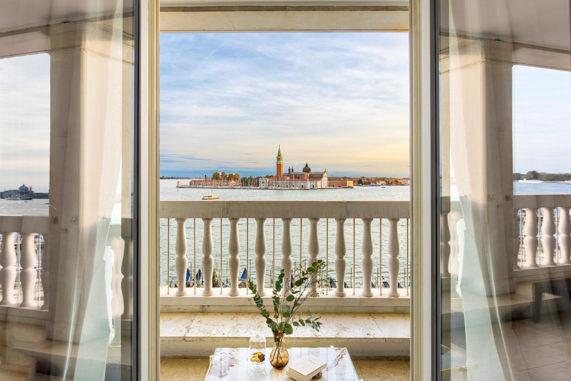 Londra Palace Venezia Exterior photo