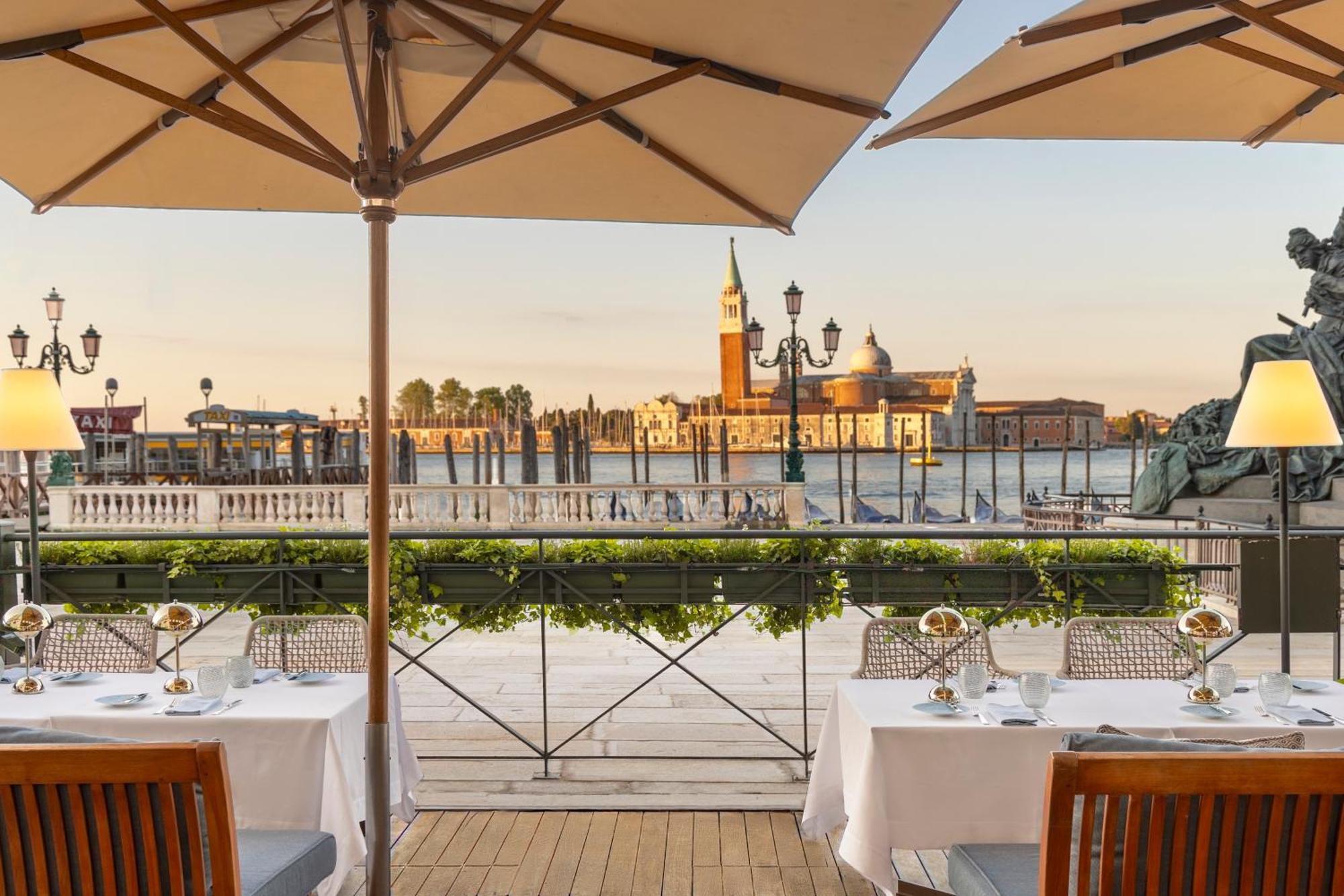 Londra Palace Venezia Exterior photo